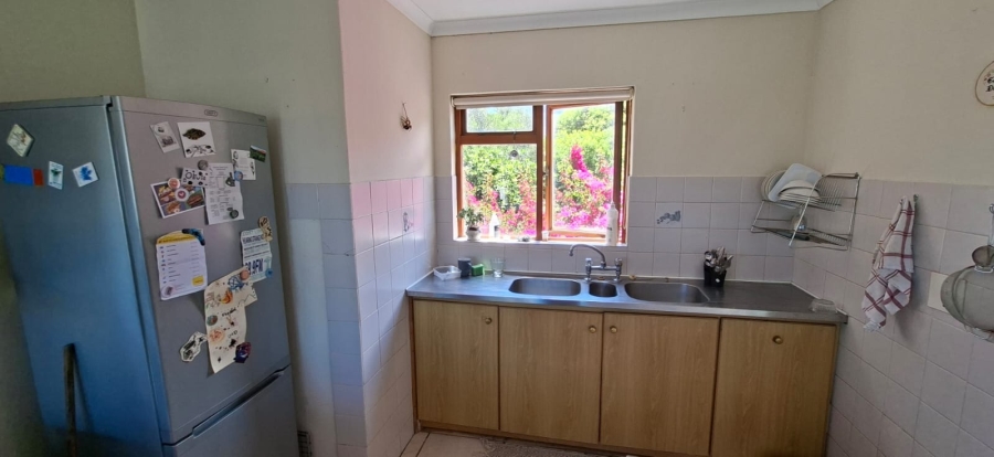 To Let 4 Bedroom Property for Rent in Kleinmond Western Cape